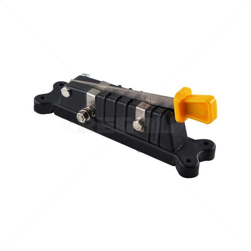 Nemtek Cut Out Switch for Electric Fencing – Isolate and Manage Fence Sections Easily